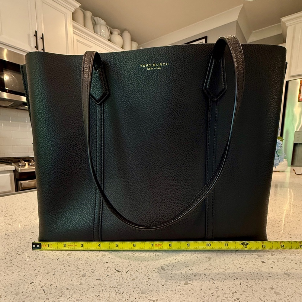 Tory Burch Black Tote 1.99 shipping until 5/13 - Picture 9 of 15